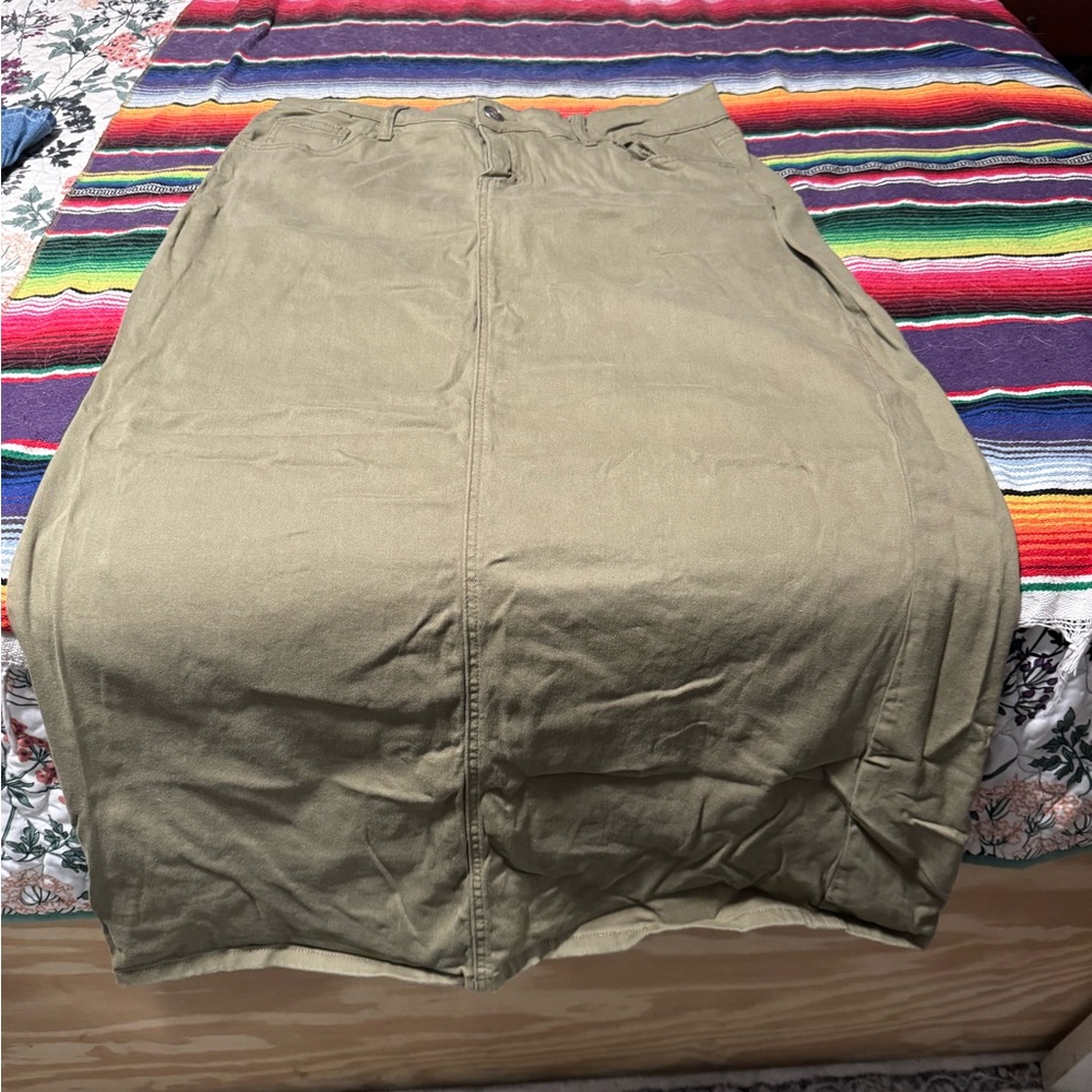 Elegant Tan Pencil Skirt